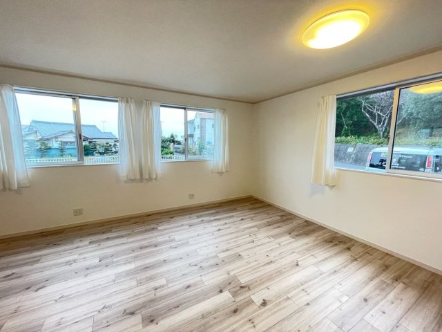 焼津市中新田戸建住宅の洋室