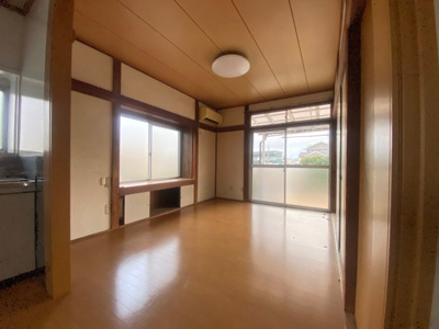 【居間・リビング】 | 箱田町一戸建