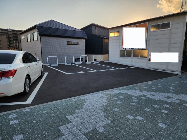 中下駐車場