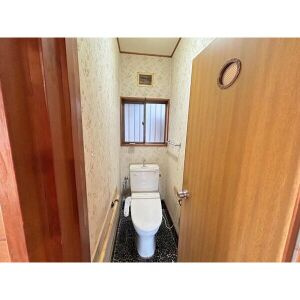 ガレージハウス明知のトイレ