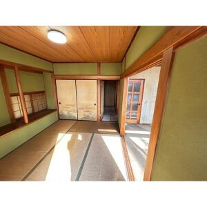 ガレージハウス明知の内装