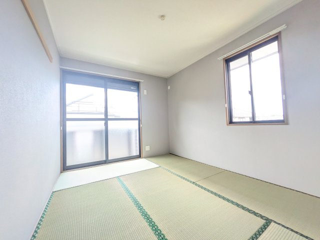 アダージョ東山田の和室
