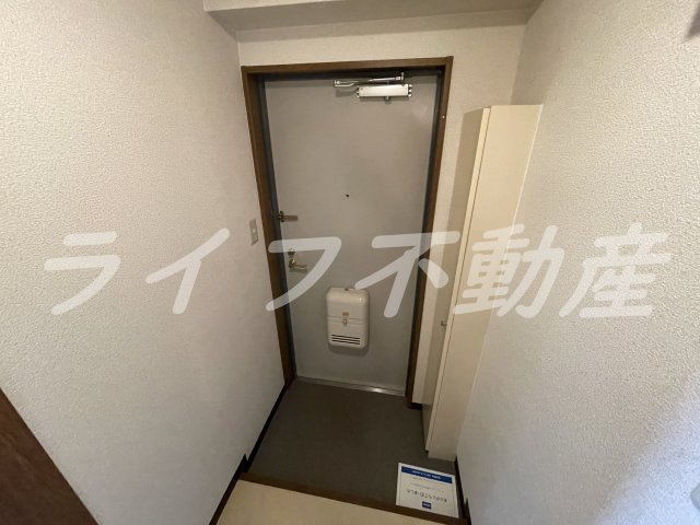 ピスケス花園の玄関|明るい玄関です