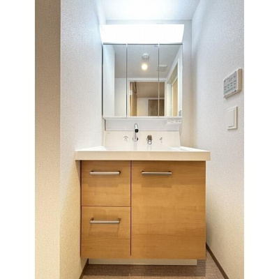 【独立洗面台】 | ドゥーエ曳舟Ⅱ | 独立洗面台あり、毎朝おしゃれに忙しい女性の方におすすめです