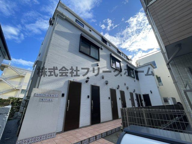 三鷹市下連雀４丁目のタウンの外観