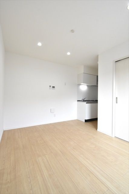 ティーエーサイタマシキタクオオナリチョウヨンチョウメサンビートウの居間・リビング