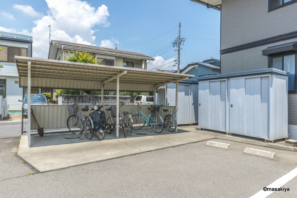 コート花水木の外観|物置・駐輪場