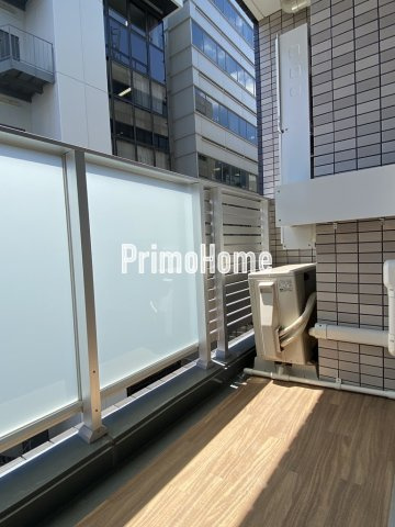 カームステージ内神田のバルコニー