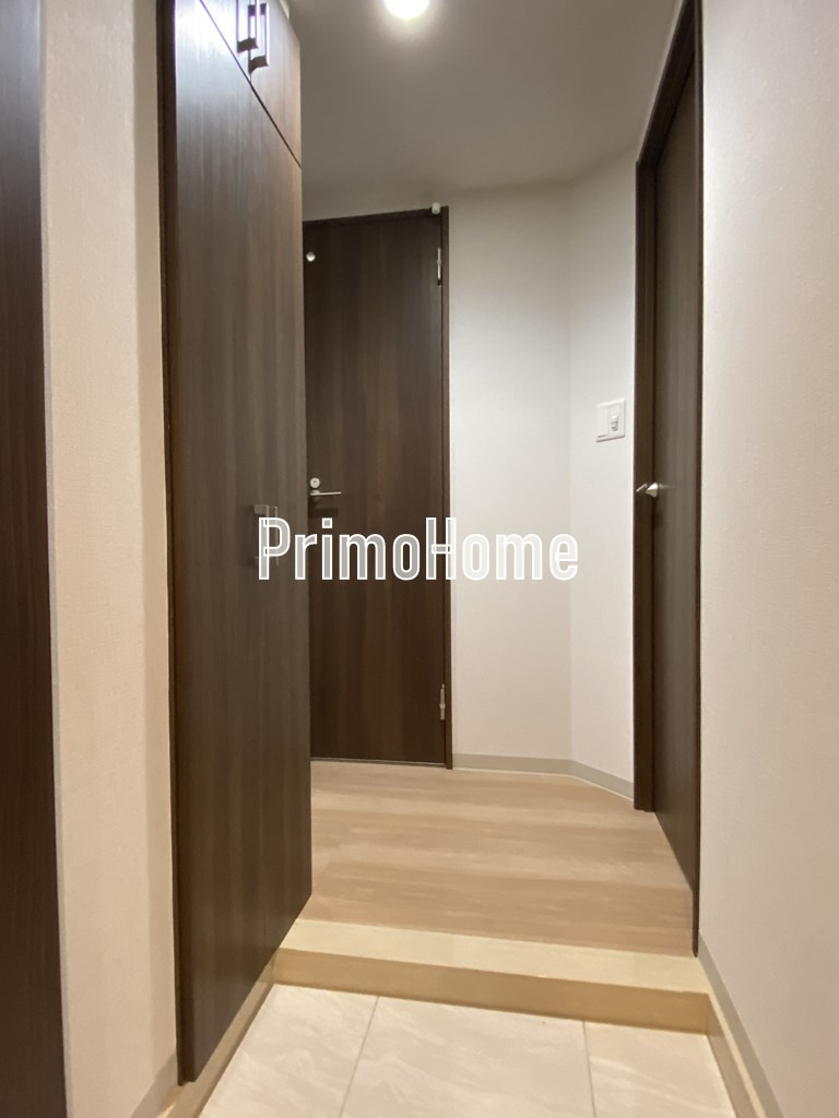 カームステージ内神田の玄関