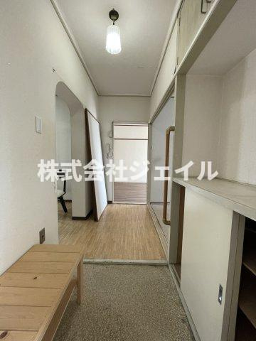 中古マンション　育英ハイツ三木の玄関