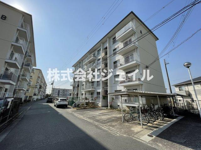 中古マンション　育英ハイツ三木の外観
