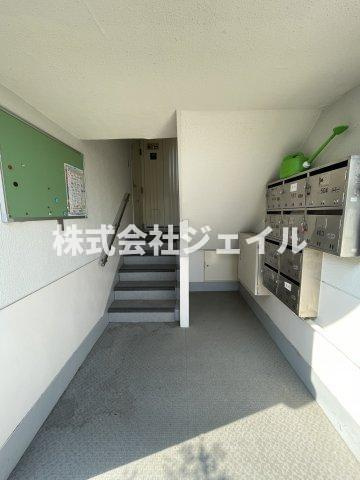 中古マンション　育英ハイツ三木のエントランス