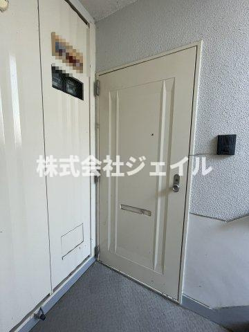 中古マンション　育英ハイツ三木の玄関