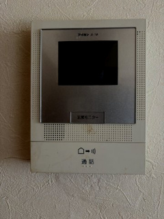 【防犯設備】 | 左近山団地３街区２４号棟２階 | モニター付きインターホンになります。