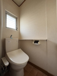 【トイレ】 | 左近山団地３街区２４号棟２階 | 洗浄便座付トイレになります。