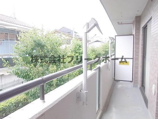 アースフォーガルのバルコニー