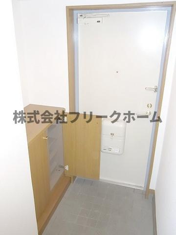 アースフォーガルの玄関