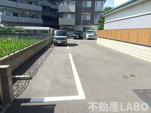 レオンガーデンの駐車場
