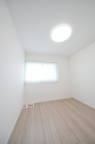 五月が丘二丁目の洋室|全居室収納スペース有、お部屋が広く綺麗に使えます