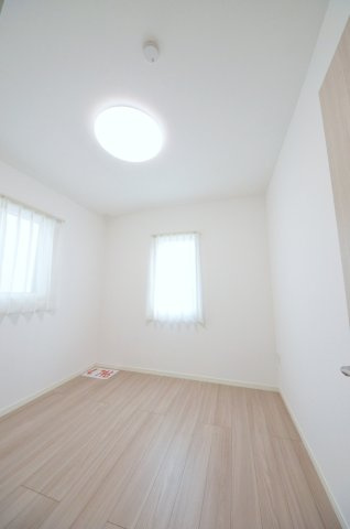 五月が丘二丁目の洋室|全居室収納スペース有、お部屋が広く綺麗に使えます