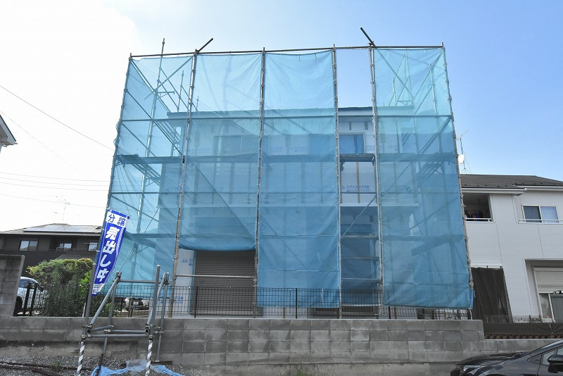鴻巣市宮地２丁目　新築一戸建ての外観|南側より