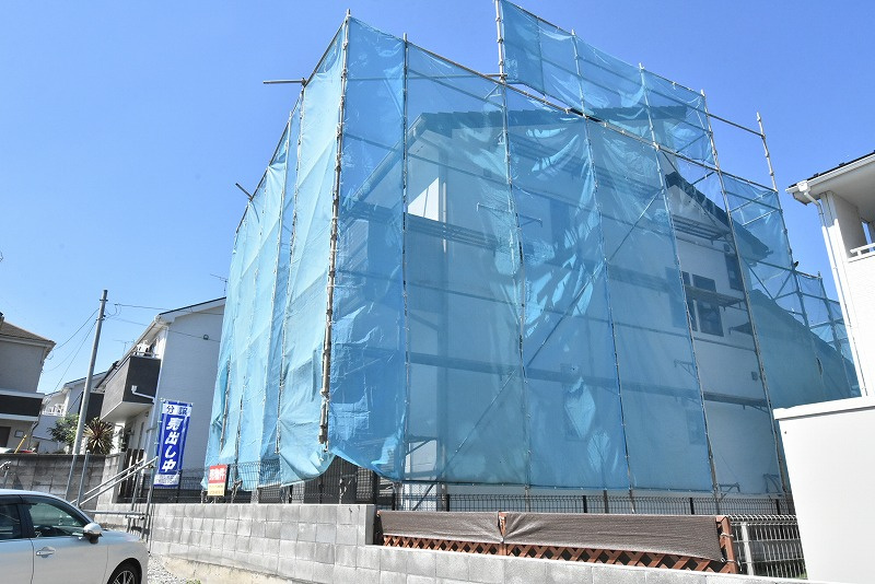 鴻巣市宮地２丁目　新築一戸建ての外観|南東側より