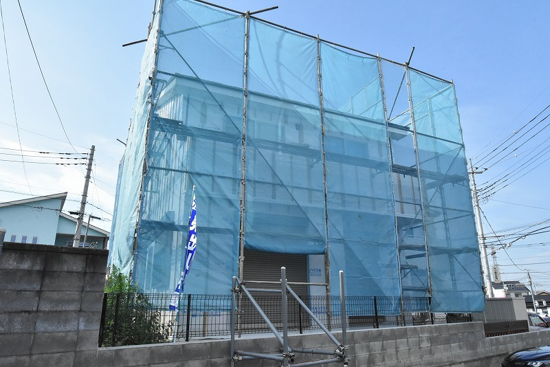 鴻巣市宮地２丁目　新築一戸建ての外観|南西側より