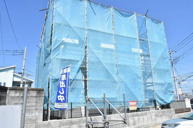 鴻巣市宮地２丁目　新築一戸建ての外観|南西側より