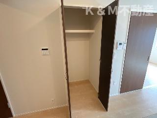 (仮称)　柏市若柴　新築アパートの収納|たっぷりとした収納スペースです