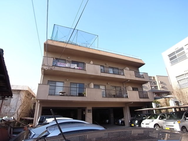 マンション芝のエントランス