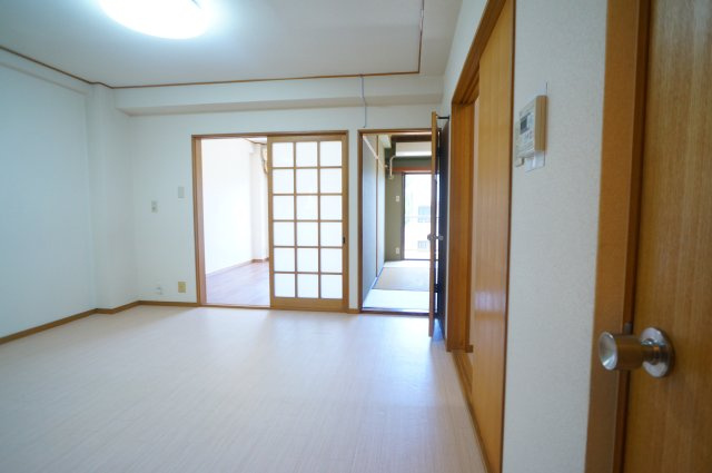 マンション芝の居間・リビング