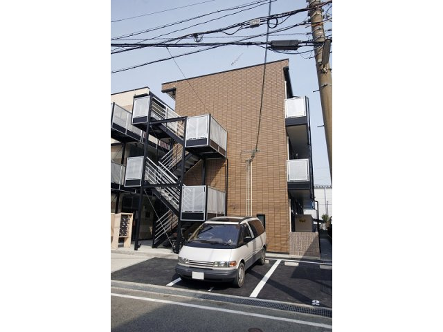 レオパレス友井の外観|外はこのようになっています