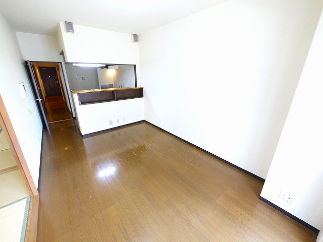 カサグランデ（大宮町）の居間・リビング