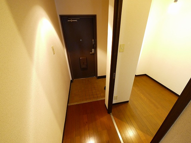 カサグランデ（大宮町）の玄関