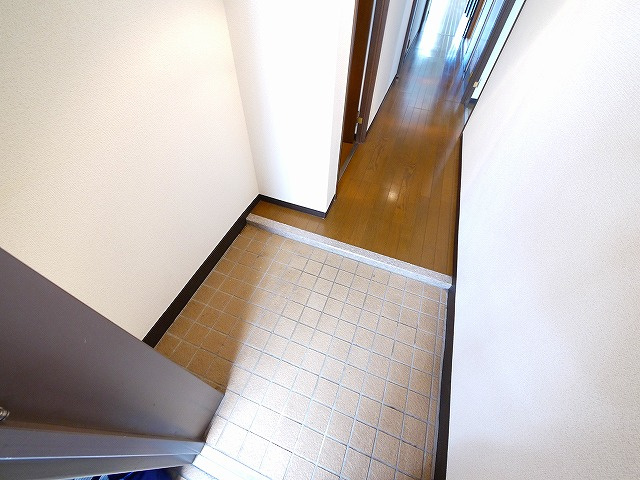 カサグランデ（大宮町）の玄関