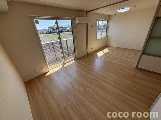 プレジール　Bの居間・リビング