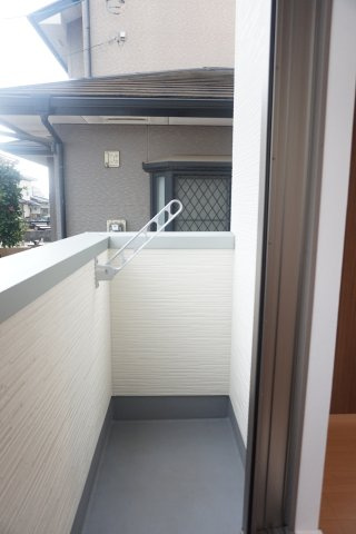 熊本市中央区黒髪２丁目のアパートのバルコニー