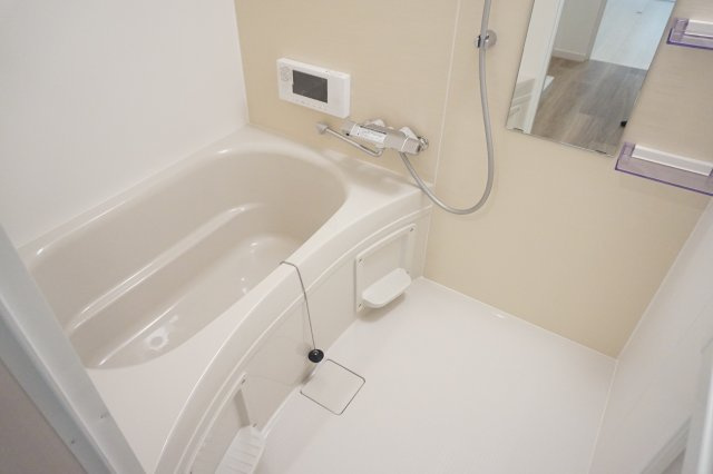 熊本市中央区黒髪２丁目のアパートの浴室