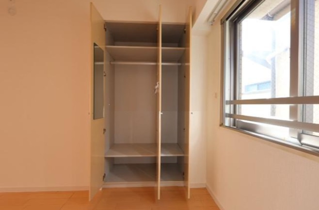 クレッセント池上Ⅱの収納|洋室5.7帖　収納　クローゼット