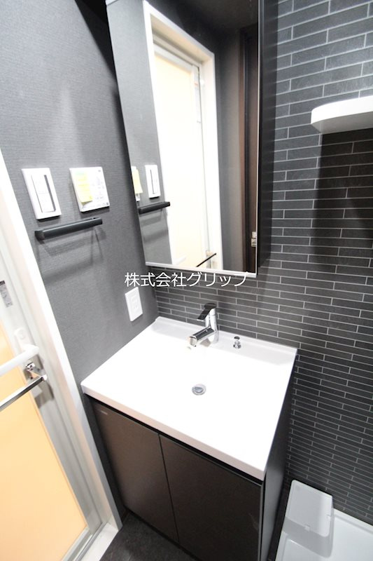 Le'a横濱阪東橋壱番館の独立洗面台