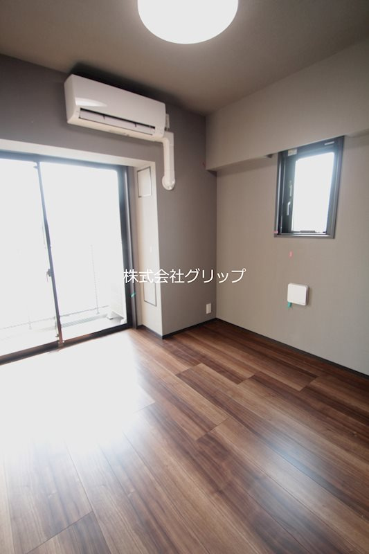 Le'a横濱阪東橋壱番館の洋室