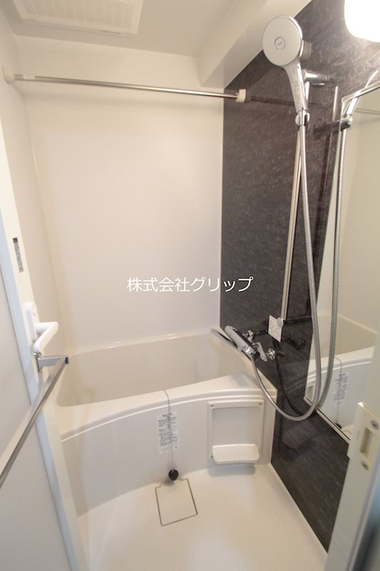 Le'a横濱阪東橋壱番館の浴室