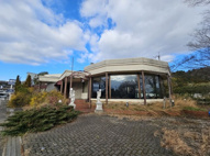 びわ湖岸道路に面する店舗の画像