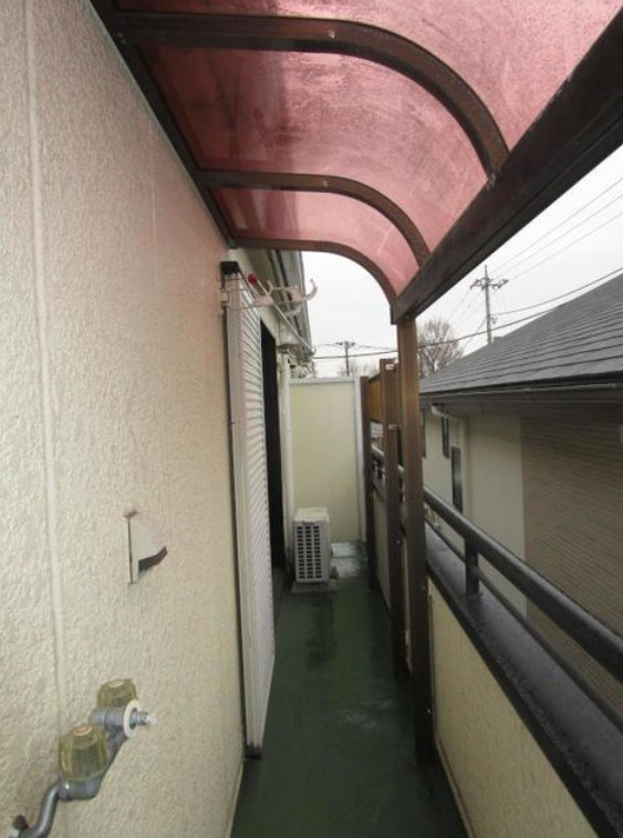 杉並区今川４丁目のアパートのバルコニー