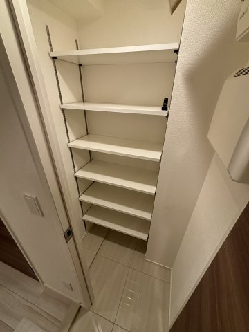 ミリアレジデンス根岸柳通りの玄関