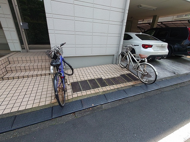 TOWN HOUSEのその他共用部分|自転車置き場