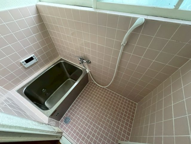 芦屋市南宮町戸建の浴室