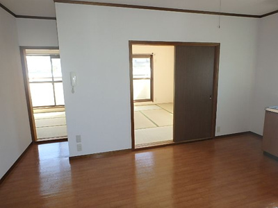 【居間・リビング】 | オリーブガーデンA