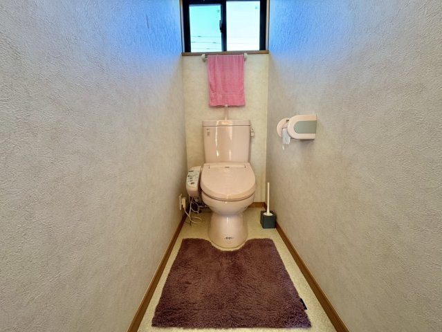 つくば市高見原中古戸建のトイレ