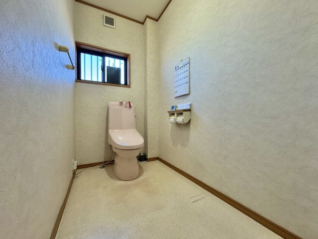 つくば市高見原中古戸建のトイレ